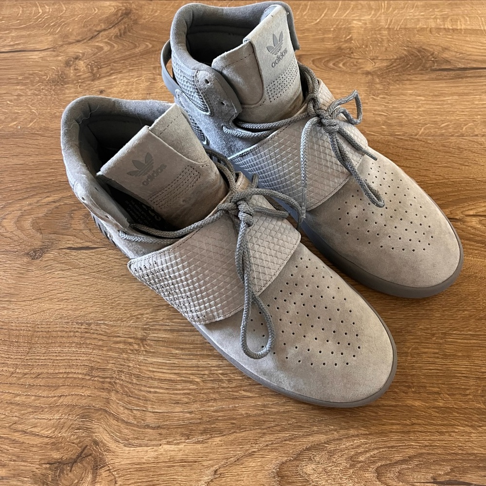 Men’s adidas sneakers